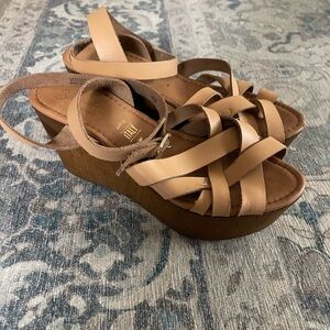 Seychelles Tan Leather Wedge Sandals